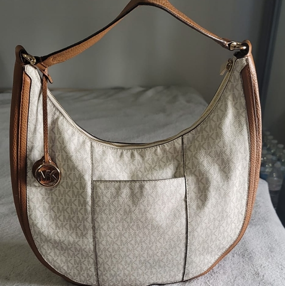 Michael's kors bags - Picture 12 of 14